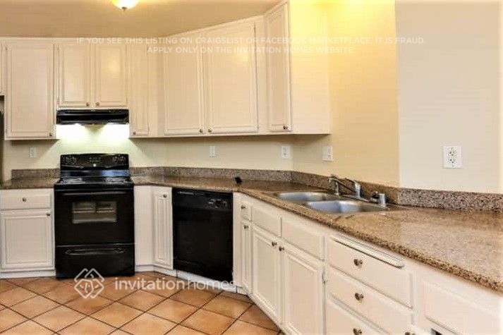 Building Photo - 1080 Mission Cir