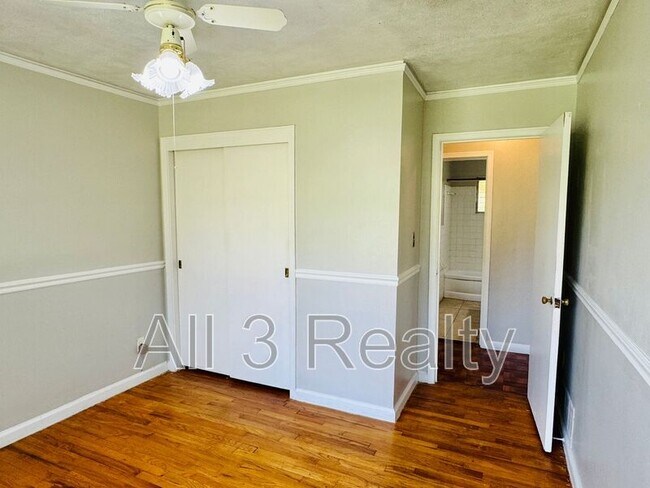 Building Photo - 1311 Marlowe Dr