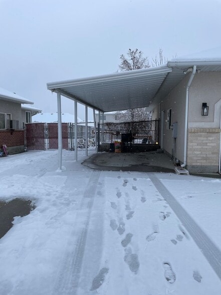 Building Photo - 9507 S 1860 W