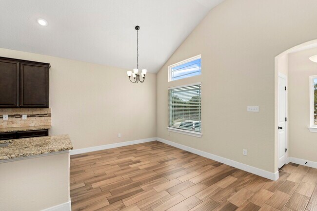 Building Photo - 1090 Indian Holw