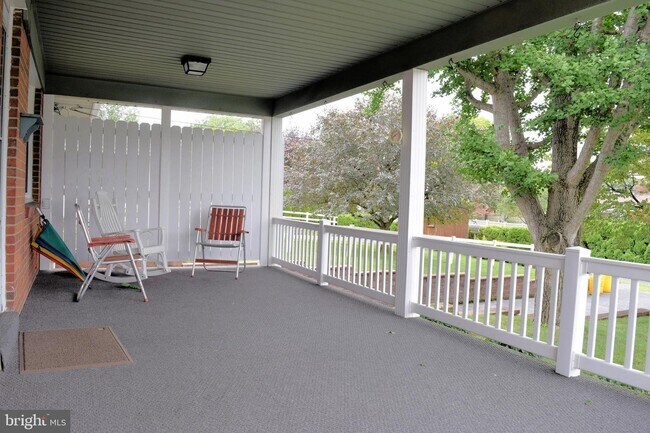 Building Photo - Beautiful 2 bed Rancher for Rent. Palmyra
