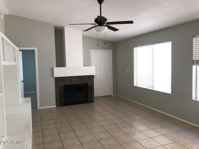 Building Photo - 9405 S 45th Pl