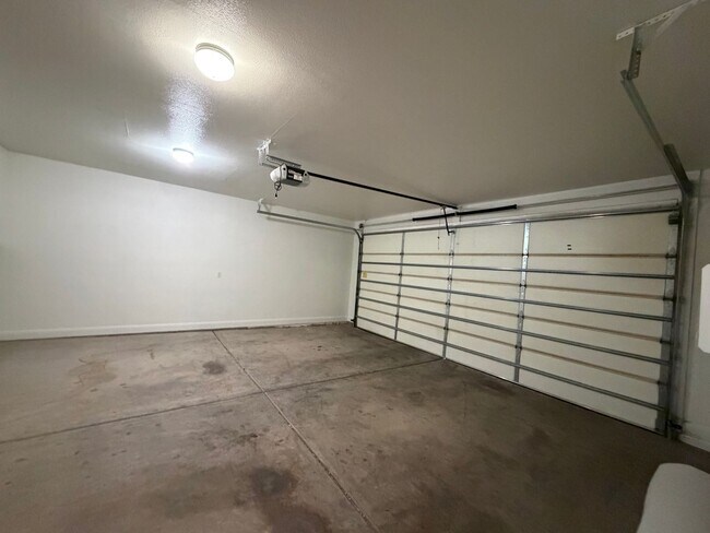 Building Photo - MCKENNA COTTAGES FOR RENT IN DOWNTOWN ST. GEORGE!