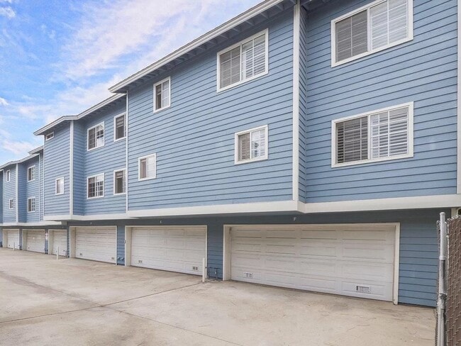 Building Photo - 26105 Frampton Ave