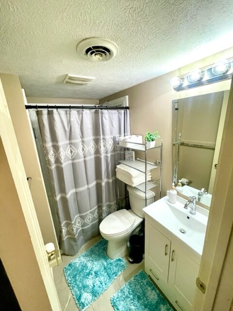 Building Photo - 2614 Maple Ave