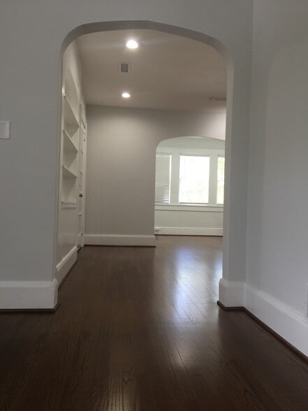 Building Photo - 41 B Smith Street