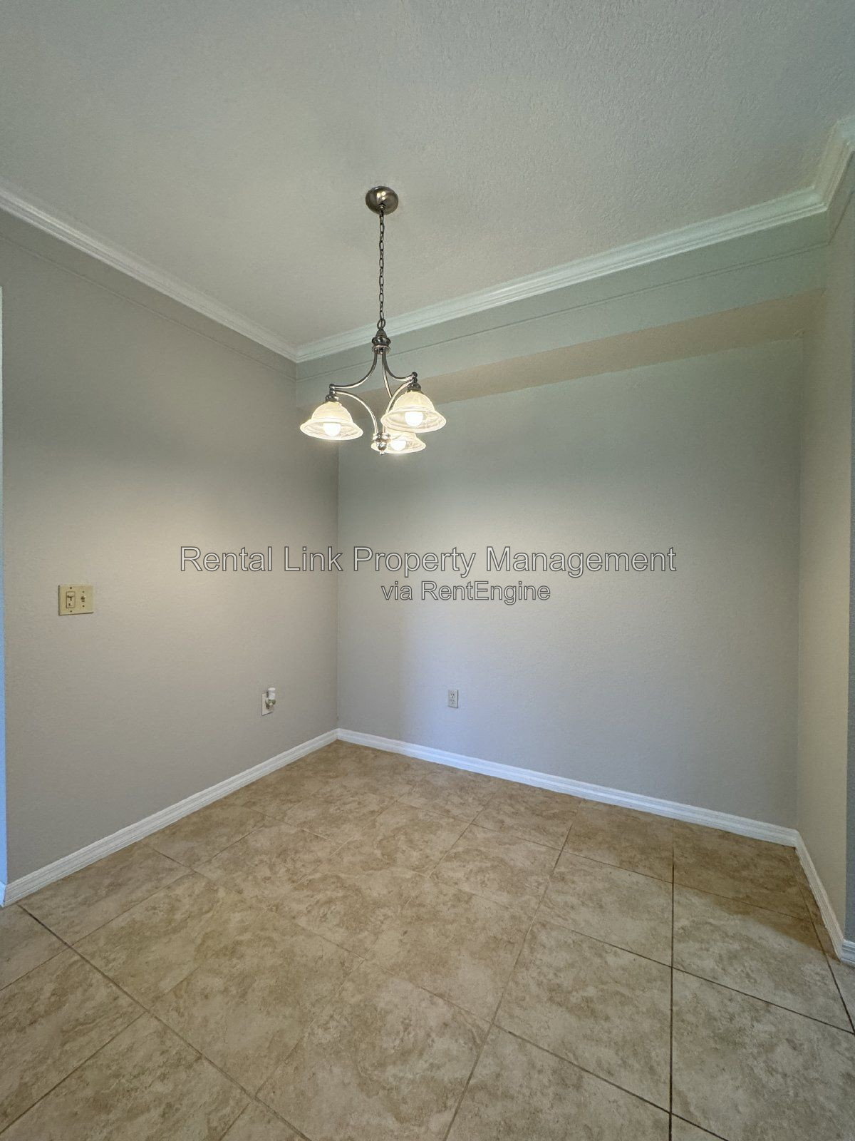 Building Photo - 11530 Villa Grand
