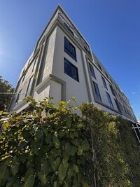 Building Photo - 3422 NW 5th Ave