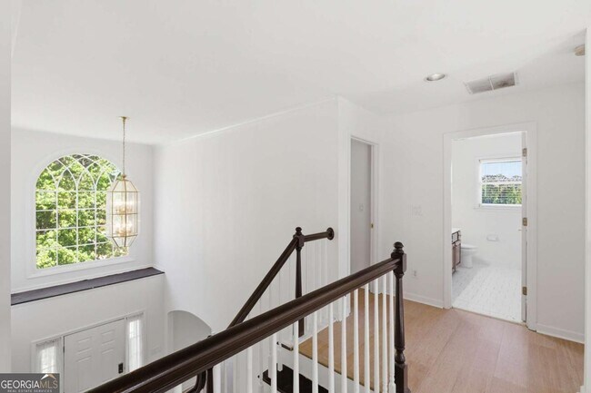 Building Photo - 1702 Clay Brooke Ct SE
