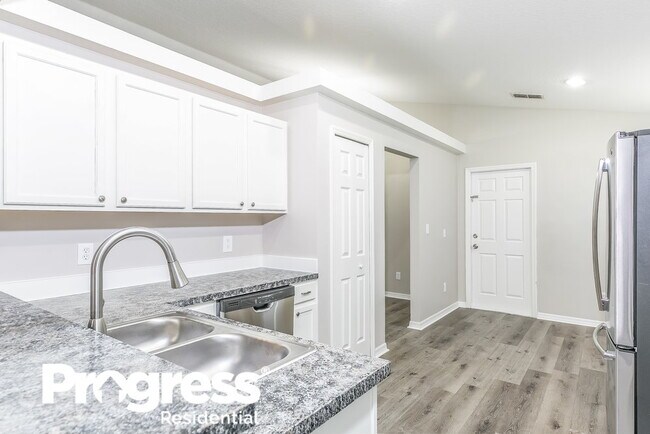 Building Photo - 3027 Eagle Crossing Dr