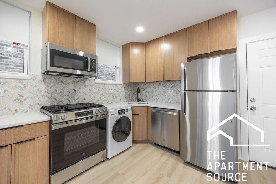 Building Photo - 1313 W Ohio St