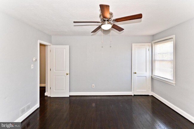 Building Photo - 1209 Savannah St SE