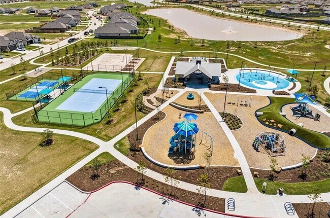 Building Photo - 21663 Sandy Dune Dr