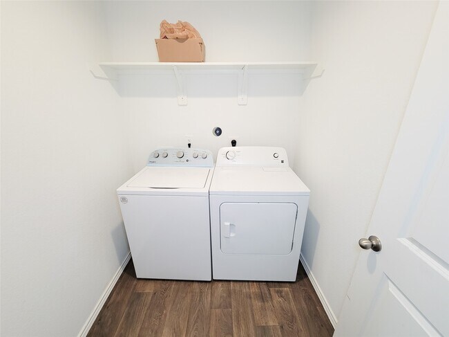 Building Photo - 14741 Hazel Br Dr