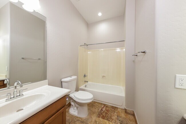 Building Photo - 10416 W Carlota Ln