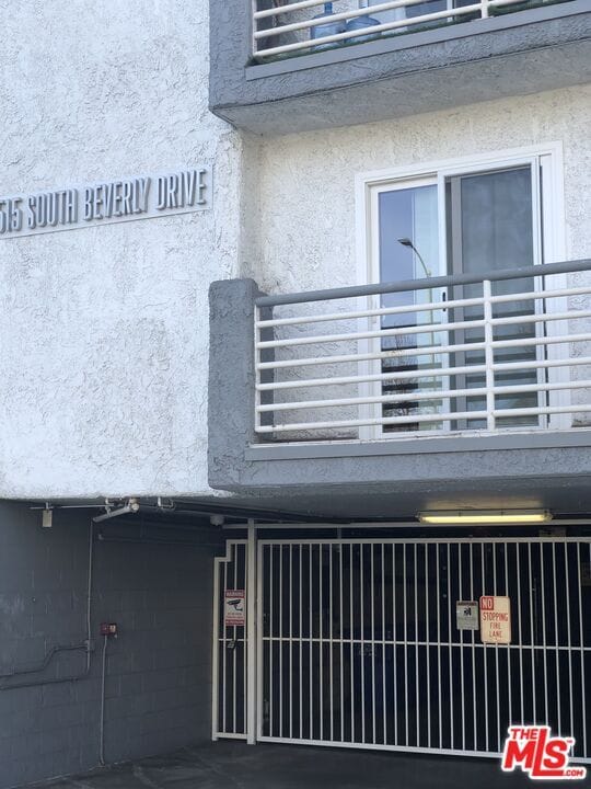 Building Photo - 1515 S Beverly Dr