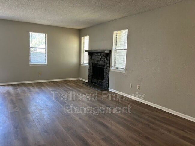 Building Photo - 8702 NW 82 Terrace