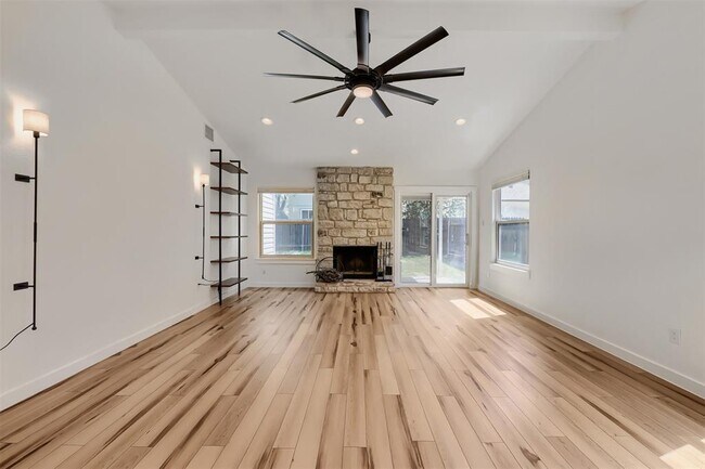 Building Photo - 2608 Piping Rock Trail