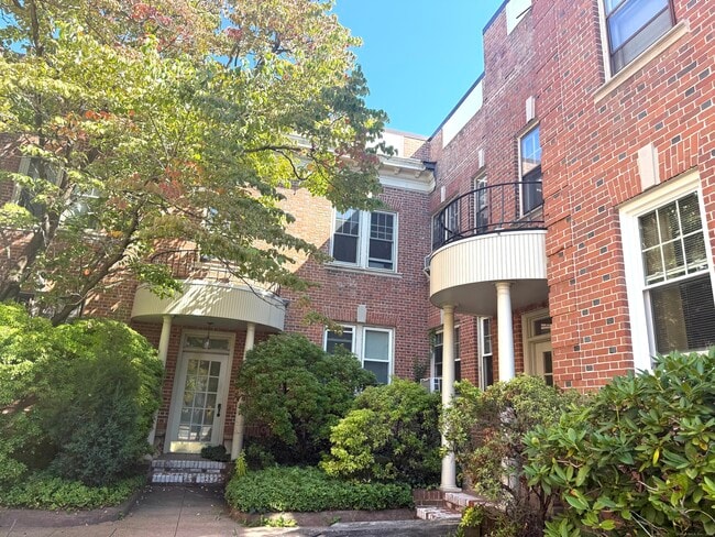 Primary Photo - 165 Fountain St