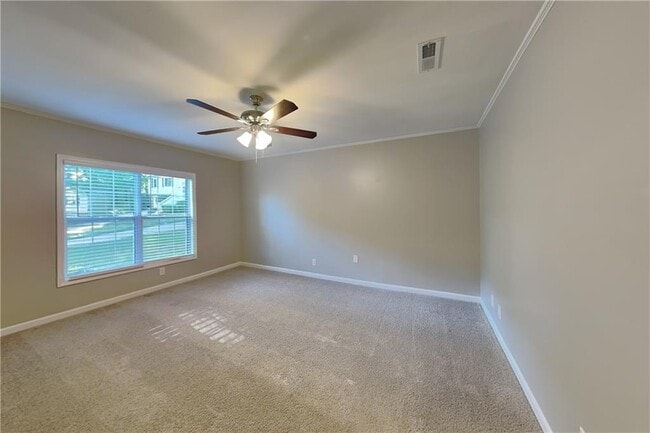 Building Photo - 5039 Wesleyan Dr