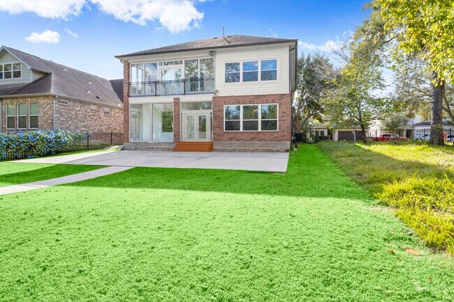 Building Photo - 107 Island Blvd