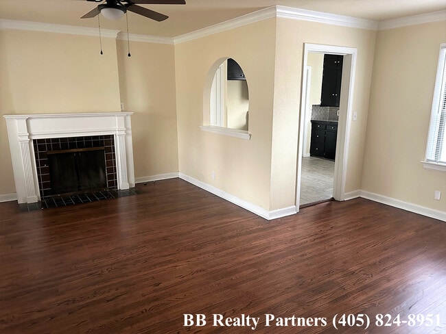 Building Photo - 4533 E 5th Pl