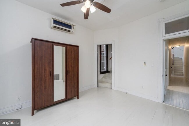 Building Photo - 216 E Biddle St