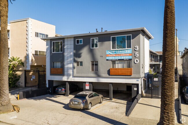 Primary Photo - 350 S Manhattan- fully renovated unit in K...