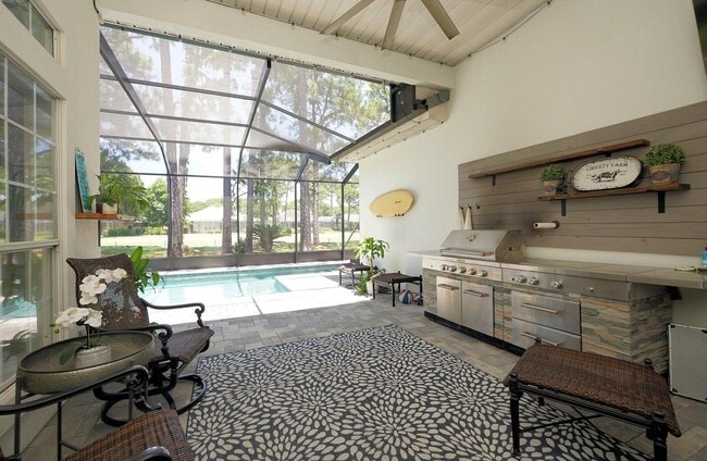 Building Photo - 83 Azure Pl