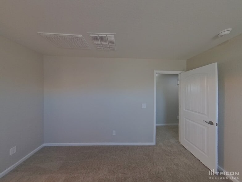 Building Photo - 10336 W Devonshire Ave