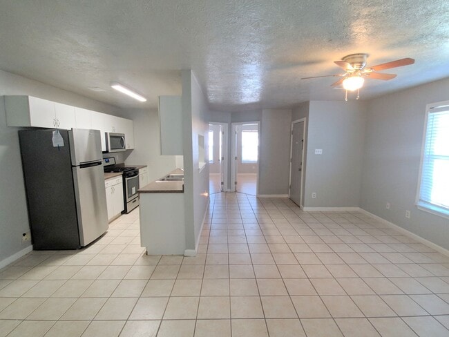 Building Photo - 5343 Cherie Crest Ct
