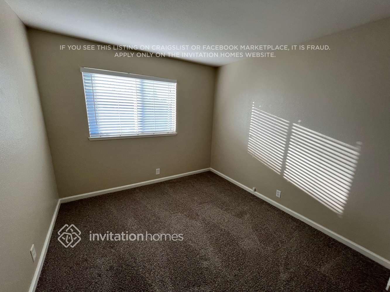 Building Photo - 529 Oakborough Ave