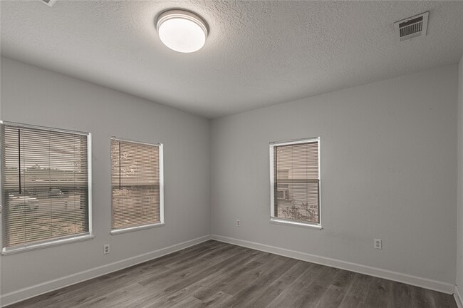 Building Photo - 1306 22nd St