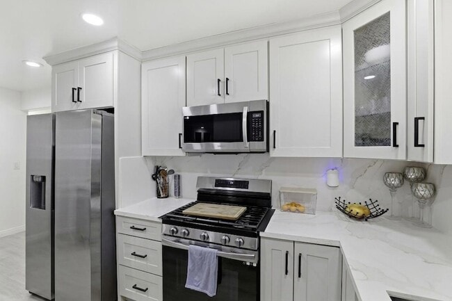 Building Photo - 1714 Woodridge Way