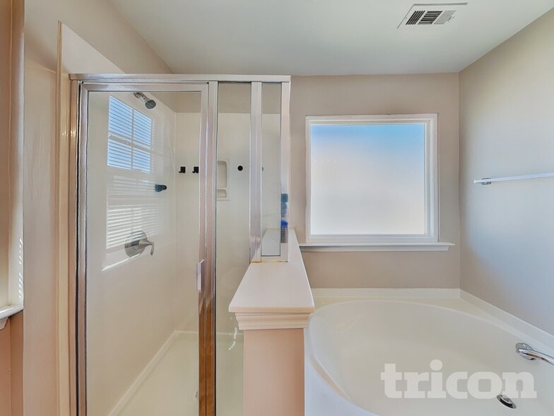 Building Photo - 10507 Kempsford Dr