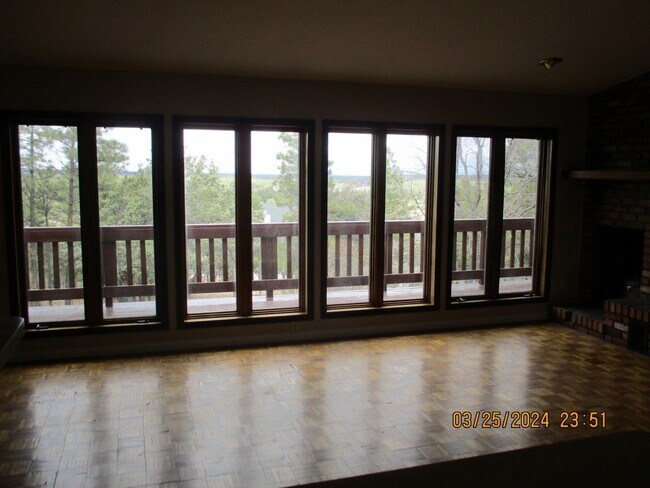 Building Photo - 2000 W Willis