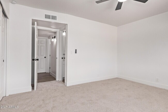 Building Photo - 816 E Saguaro St