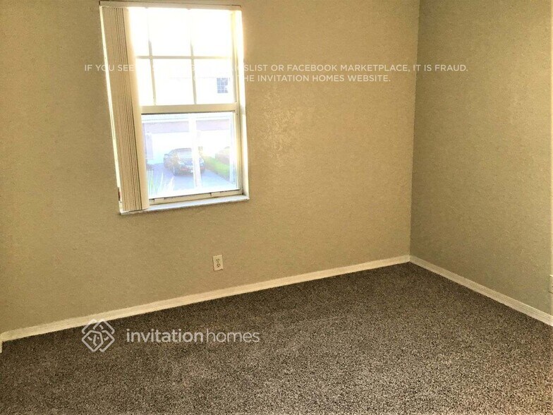 Building Photo - 4000 NW 91st Terrace