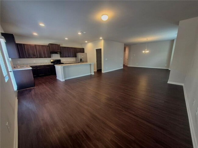 Building Photo - 85 Pointe Pl