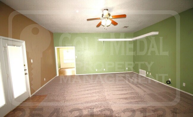 Building Photo - 4302 Hank Dr