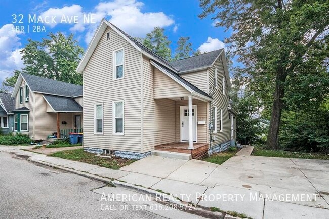 Primary Photo - 32 Mack Ave NE