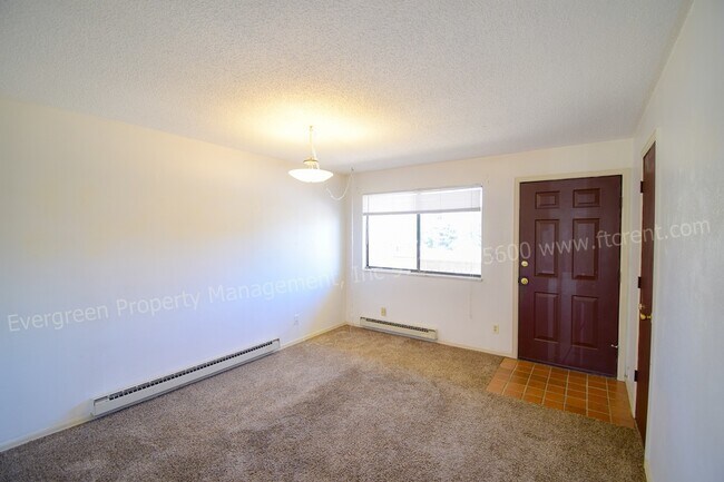 Building Photo - 1624 E Pitkin St