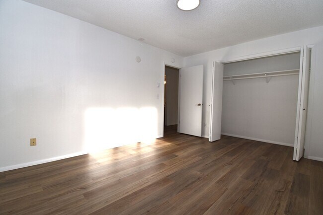 Building Photo - New Paint and Flooring throughout! Views of the Bridger Mountains!