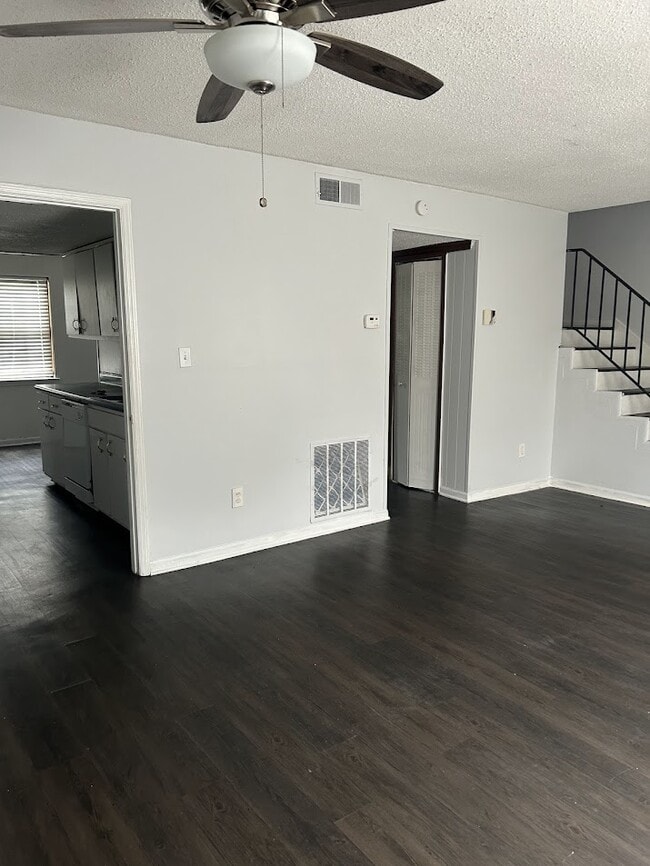 Building Photo - 6354 Shannon Pkwy