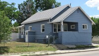 Building Photo - 2 Bedroom House