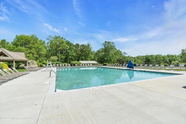 Building Photo - 134 Whispering Oaks Way