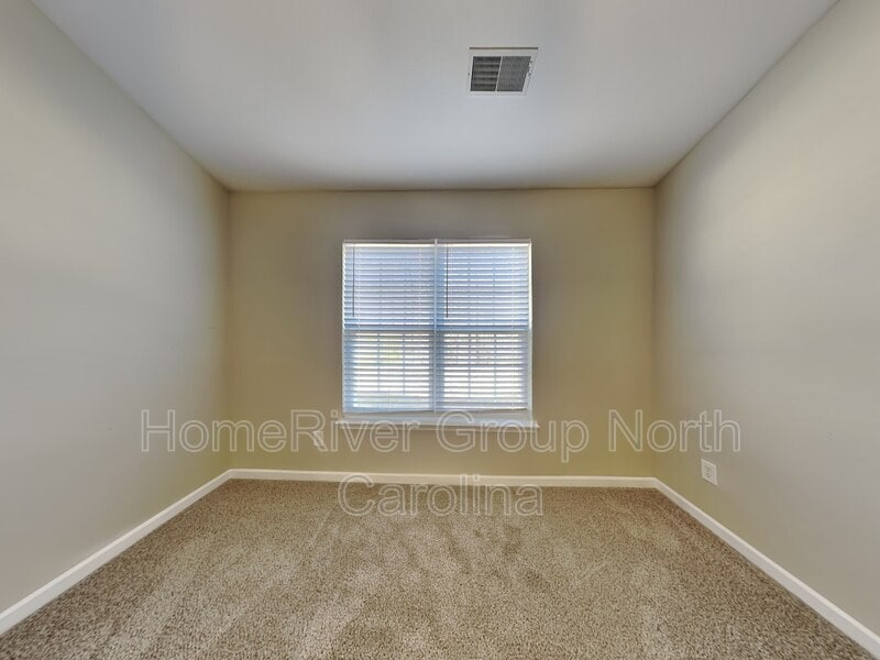 Building Photo - 2152 Burton Run Rd