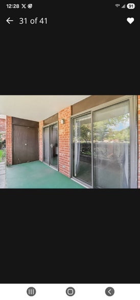 Building Photo - 1405 E Central Rd