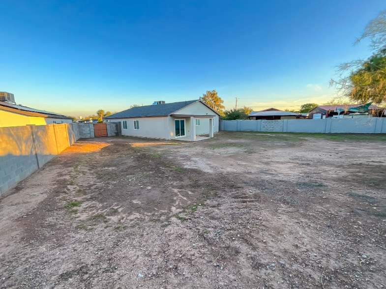 Building Photo - 3802 N 23rd Ave