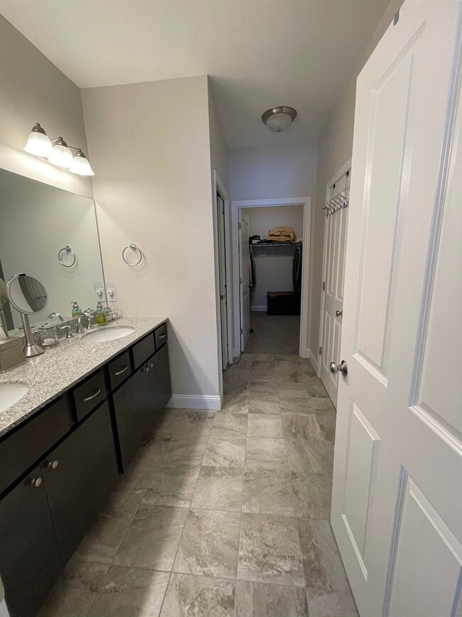 Building Photo - 50 Laurentide Ln